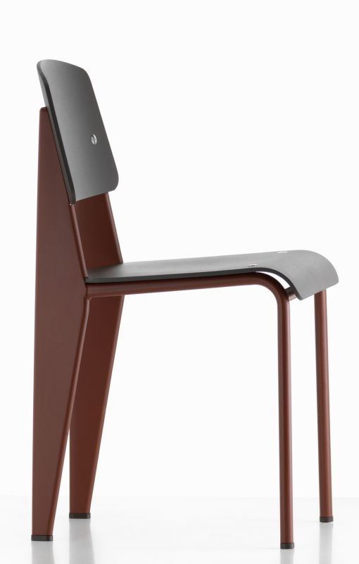 Vitra Standard SP Stuhl in Braun und Grau, Seitenansicht. Design Stuhl für Esszimmer und Büro.